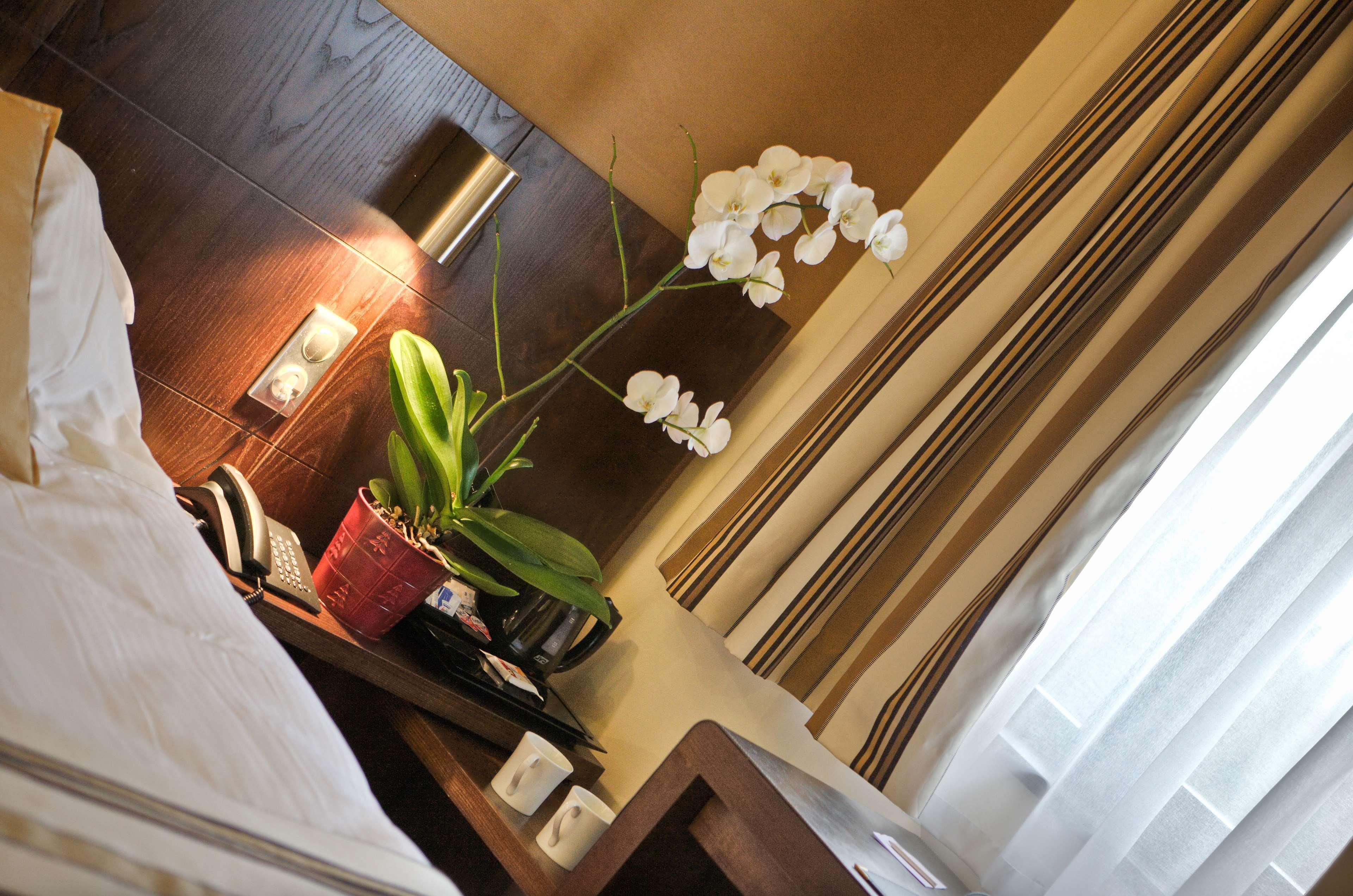 Best Western Plus Hotel Des Francs Soissons Exterior foto